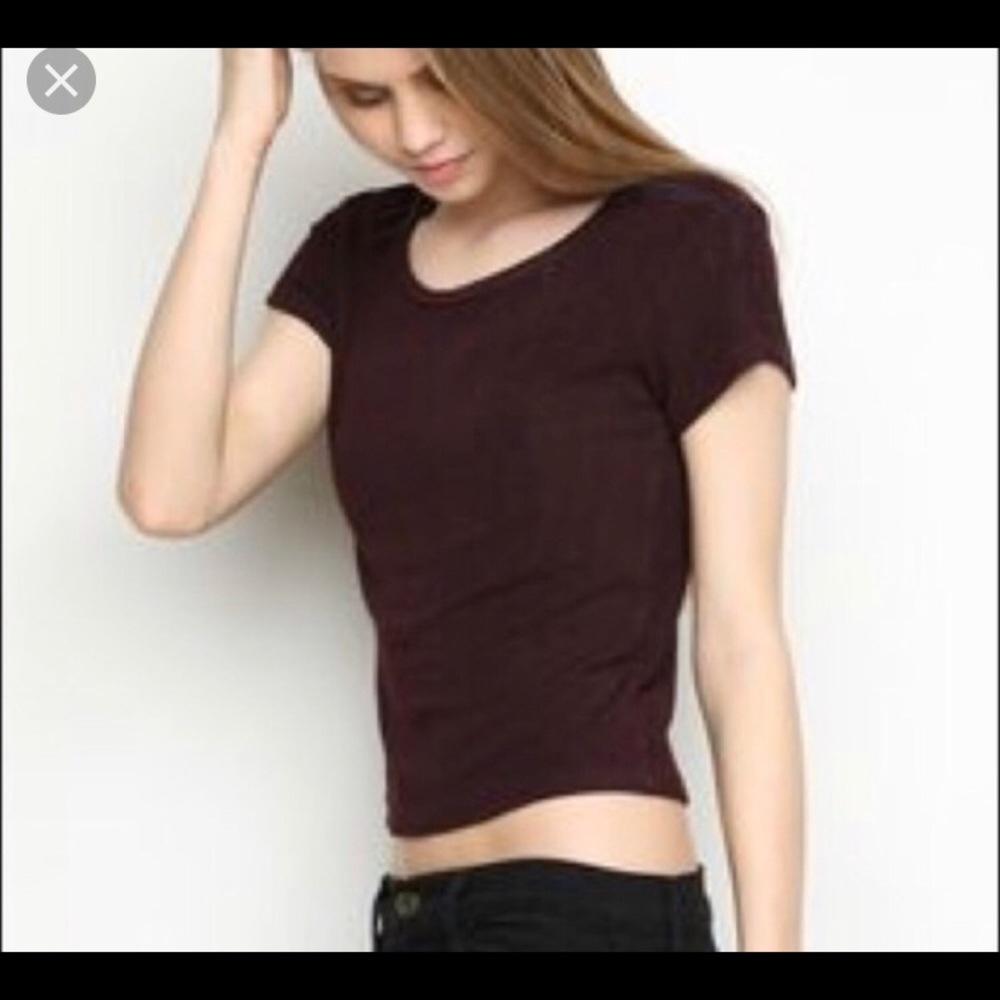 Brandy Melville maroon T-shirt